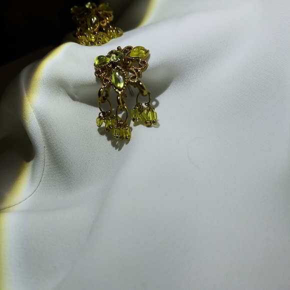 Vintage Necklace and Earring Set - Picture 7 of 10